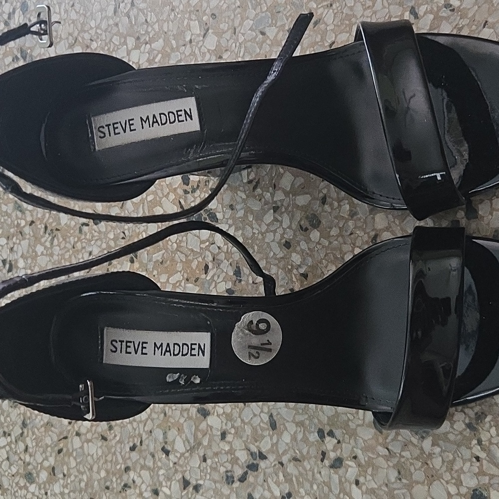 Steve Madden Glossy Black Heels